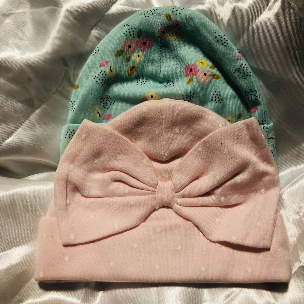 2 0-6 month new born hats